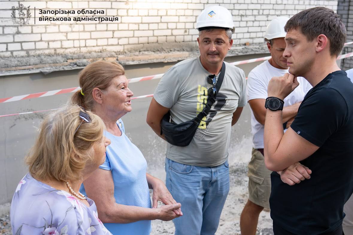Відновили вісім поверхів з дев'яти - половина будівельних робіт у будинку на Запорізькій завершена (фото)