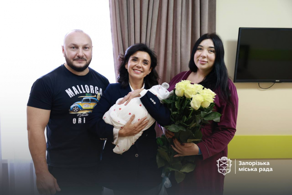 З'явилися на світ у День міста: у Запоріжжі народилися хлопчик і дівчинка (фото)