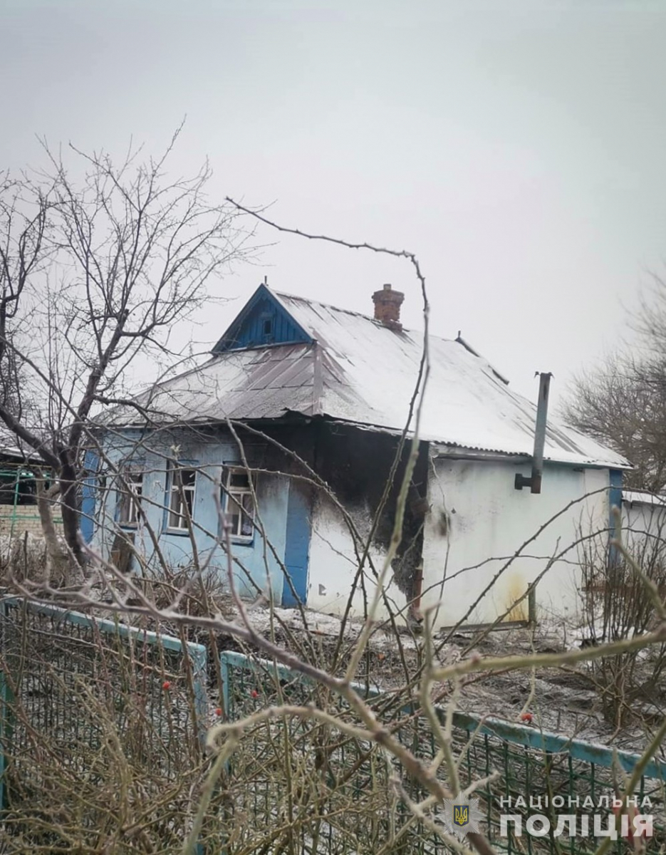 Через обстріли в Оріхові загорівся величезний ангар - фото наслідків ворожих атак
