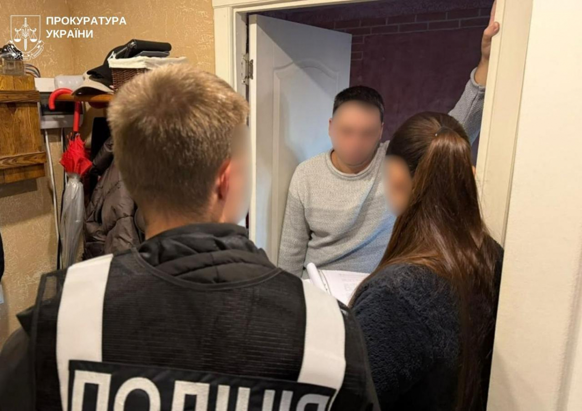 Не за покликанням, а заради відстрочки: у Запоріжжі викрили схему з фіктивними посадами у школах (фото)