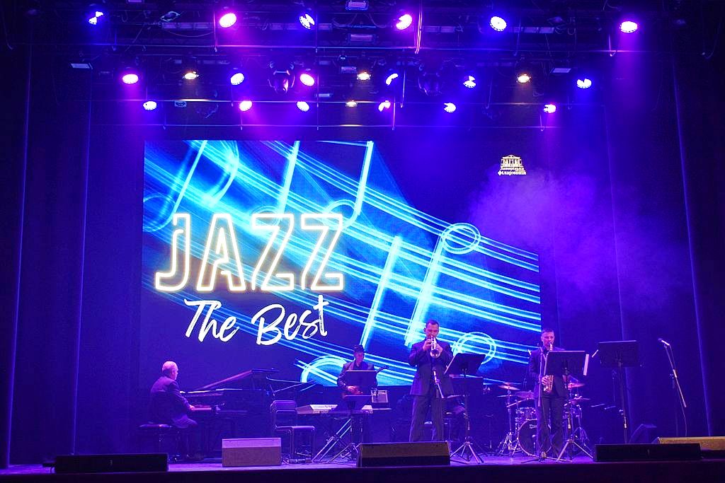  "Справжній вир емоцій" - у Запорізькій обласній філармонії відбувся неймовірний джазовий концерт (фото)
