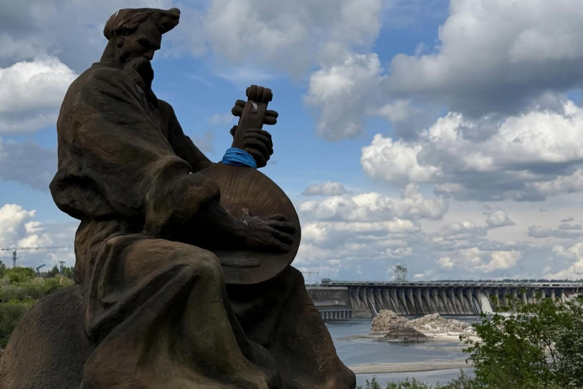 Поєднання пороху і мистецтва: запорізькі музейники розповіли, як козаки прикрашали свої порохівниці (фото)