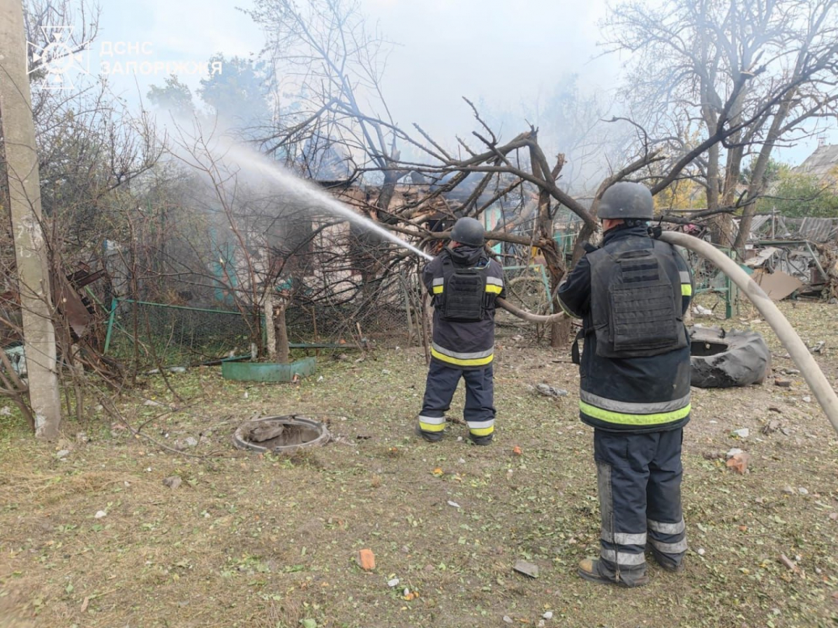 Росіяни обстріляли Запорізький район - одна людина постраждала, виникли перебої зі світлом (фото)