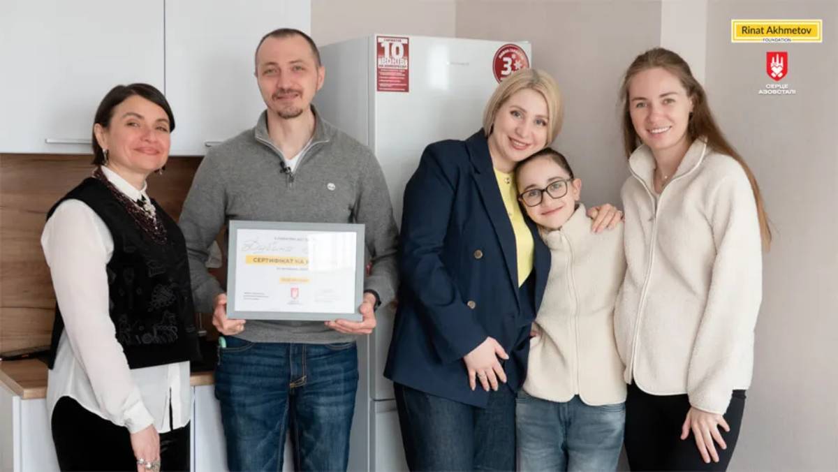 Звільнений з полону захисник Маріуполя Артем Дубина отримав квартиру