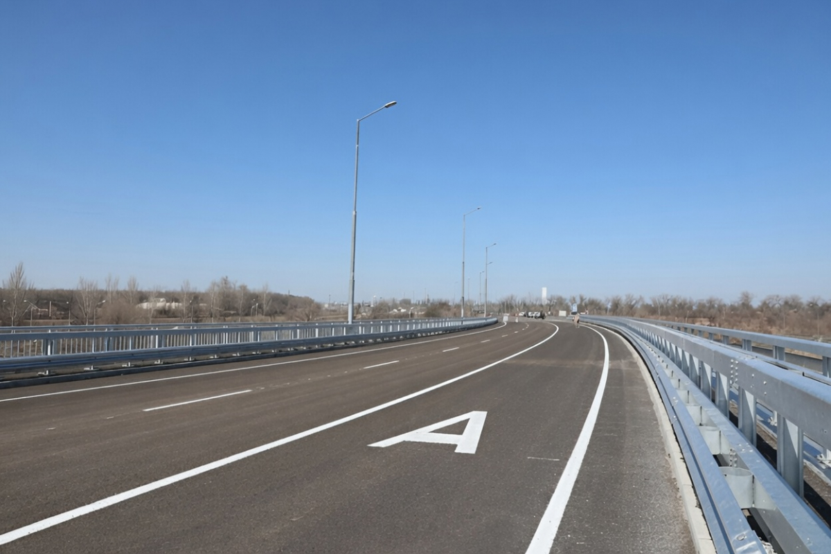 Зміна руху транспорту в Запоріжжі: на Балковому мосту тимчасово діятиме нова схема