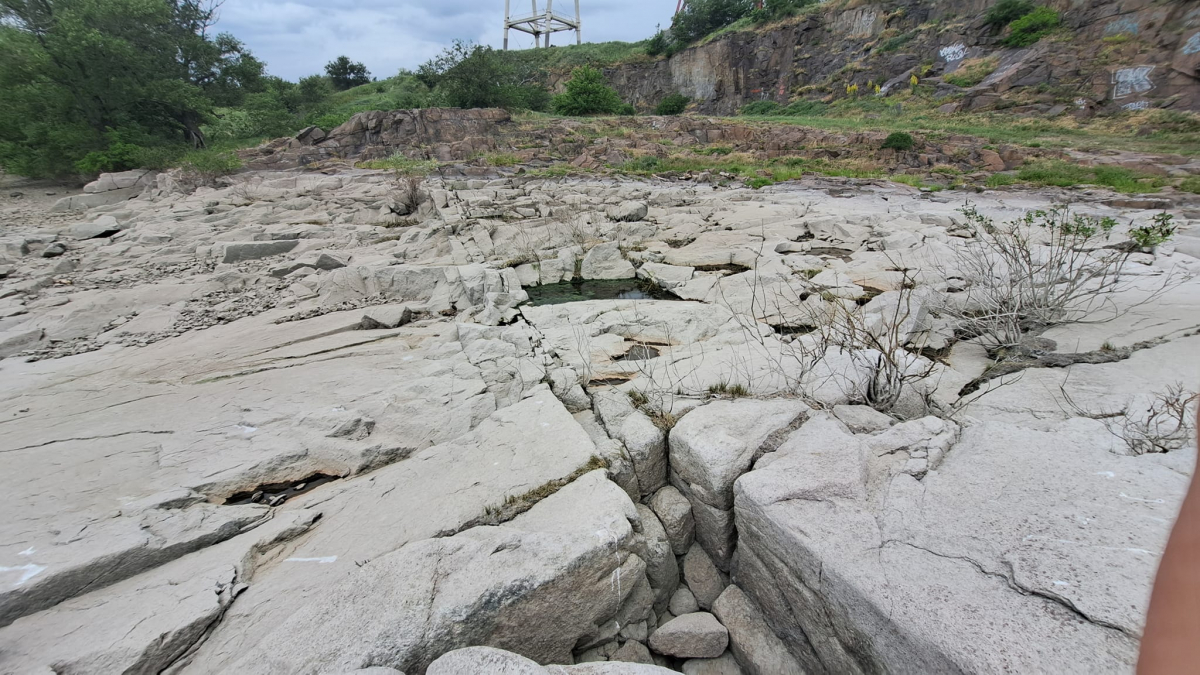 Оголена Хортиця: що стало з островом після підриву Каховської ГЕС - фото
