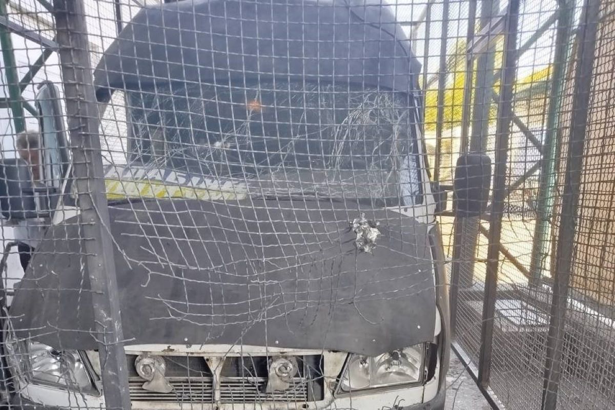 Маршрутка встигла пропрацювати лише 15 хвилин: ворог ударив по транспорту у Запорізькому районі