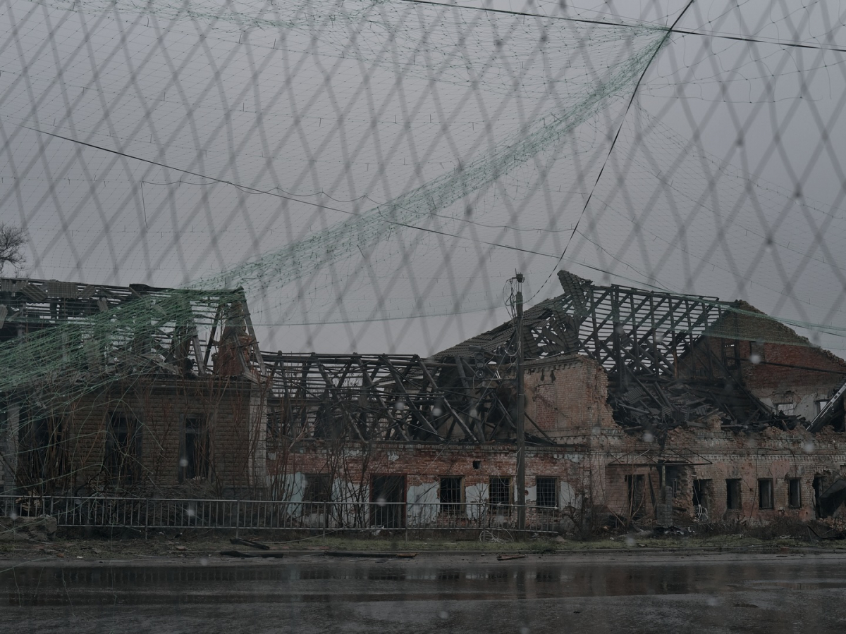 Прифронтовий Оріхів у руїнах - як виглядає місто за 8 км від лінії бойового зіткнення (фото)