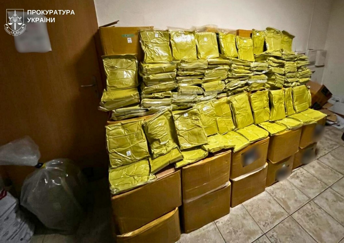 У Запоріжжі викрили масштабний наркоканал, що охоплював всю Україну (фото, відео)