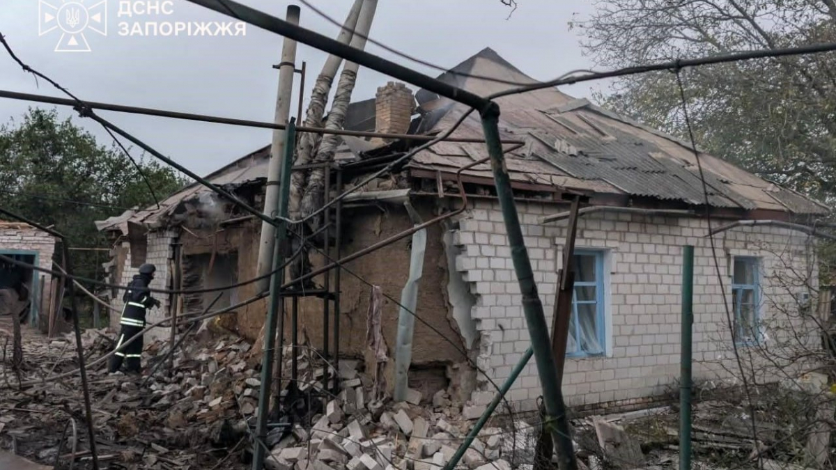 У Запоріжжі ракета вбила родину: троє загиблих та поранена внаслідок атак рф (фото, відео)