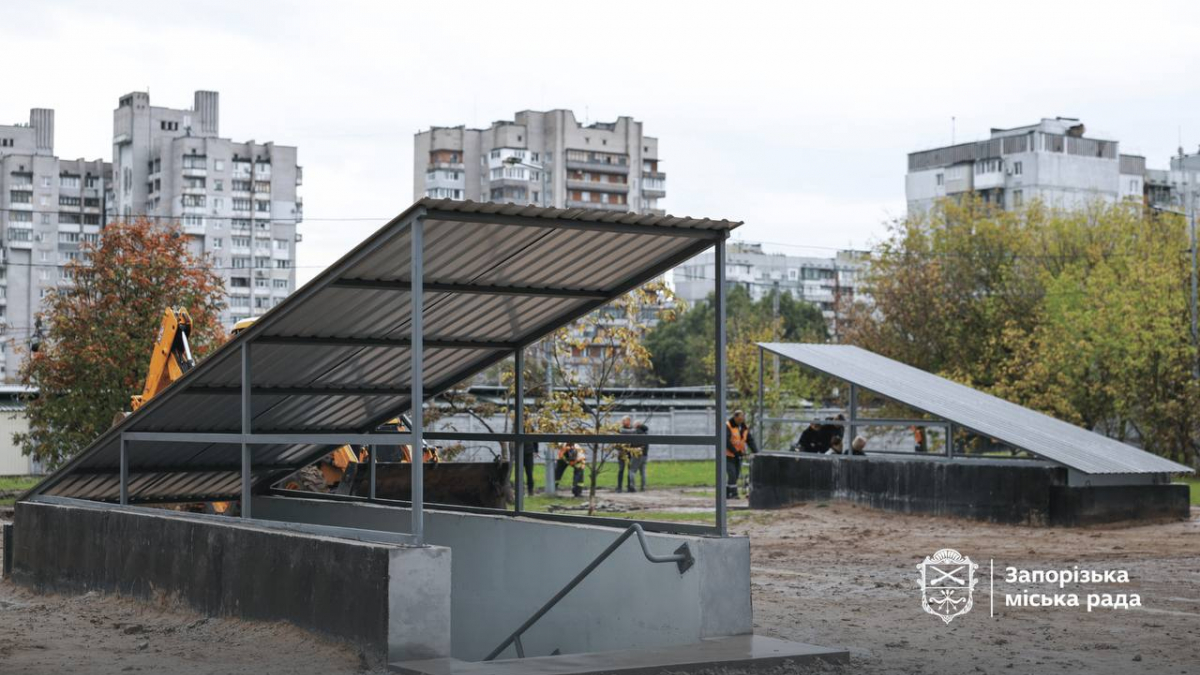 Безпечне під час обстрілів: у Запоріжжі запрацювало заглиблене укриття для багатоповерхівок