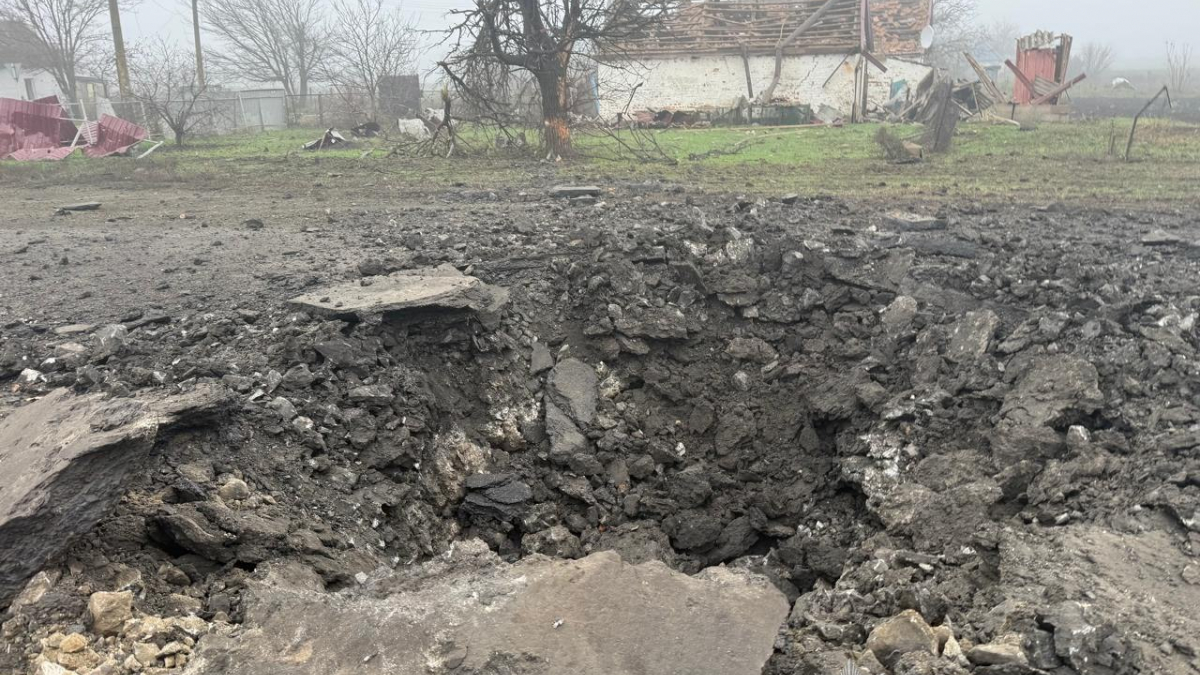 Пошкодили КАБами будинки та школу в Запорізькому районі - внаслідок російського авіаудару поранено мирного мешканця