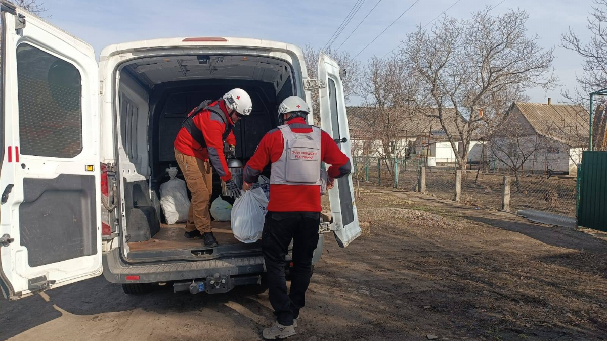 Жили у підвалах - до Запоріжжя евакуювали ще двох мешканок Гуляйполя