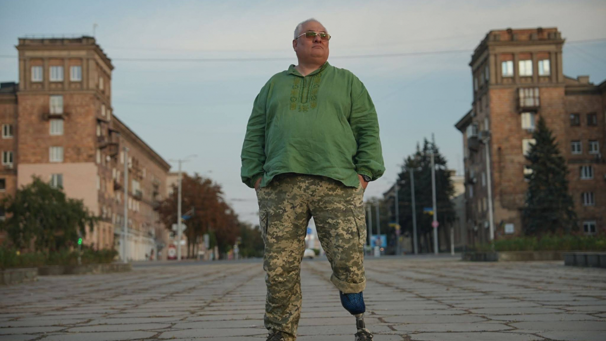 Після сцени філармонії пішов на війну: заслужений артист України представив альбом про Запоріжжя