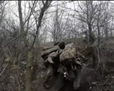 Кілька тижнів не міг вийти з "сірої зони" - на Запоріжжі спецпризначенці врятували піхотинця (відео)