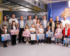 «Перший раз – у перший клас»: 300 дітей працівників запорізьких підприємств Метінвесту отримають шкільні набори