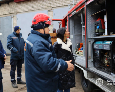 Допоможе розбирати завали - запорізькі рятувальники отримали техніку від Німеччини (фото)