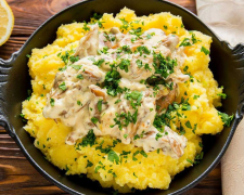 Майже пісна страва з кукурудзяної крупи: готуємо поленту з грибами за рецептом Євгена Клопотенка