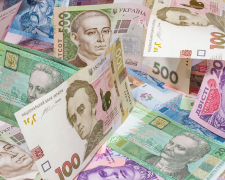 Соціальні виплати, оновлення правил бронювання та медичний скринінг  - що зміниться в Україні цього року