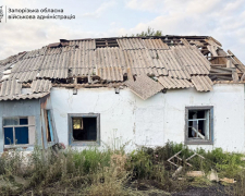 Окупанти вдарили по житлових будинках - на Запоріжжі внаслідок артобстрілу отримала серйозні поранення літня жінка