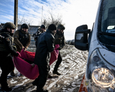 Під прицілом дронів : як поліцейські евакуювали дітей, дорослих та песиків з Таврійської громади