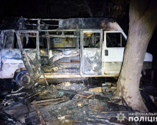 Запоріжці підпалили мікроавтобус з товаром свого конкурента - чи вдалось їх знайти