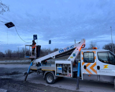 Пошкоджена дорога та вікна будинків: росіяни атакували Хортицький район Запоріжжя (фото)