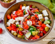 Готуємо без світла: секрети смачного грецького салату від Євгена Клопотенка 