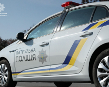 У Запоріжжі водій сів за кермо напідпитку і спричинив аварію. Патрульні склали на керманича протоколи.