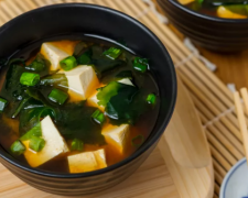 Швидко та смачно: як приготувати традиційний японський місо-суп