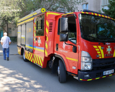 Пожежа у Запоріжжі змусила рятувальників діяти швидко – чоловіка винесли з помешкання