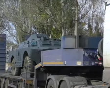 Запорізькі волонтери осучаснили радянську бойову машину для потреб ЗСУ – відео