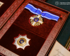 Родини полеглих Захисників із Запорізької області отримали державні відзнаки, фото:ЗОВА