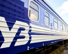 Затримуються щонайменше два українські потяги – що трапилося