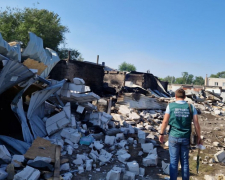 У Запоріжжі після атаки дронів екологи виявили засмічення території та зафіксували наслідки пожежі.