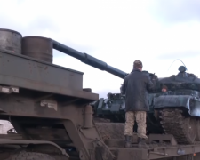 У Запорізькому районі два фермери передали військовим відремонтований трофейний танк