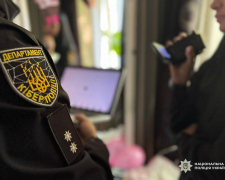Заробляв на чужих серверах криптовалюту — запорізька кіберполіція зупинила хакера (фото)