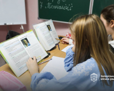 У Запоріжжі переносити навчання на літо не будуть: у мерії назвали причини (відео)