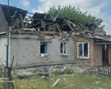 Під час ранкового авіаудару по Новоіванівці постраждав 65-річний чоловік