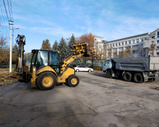 Невловимі порушники - мешканці приватного сектору в одному з районів Запоріжжя постійно утворюють звалища (фото)