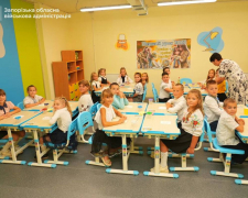 Повернутися за парти після років дистанційки -  у День знань відкрилась десята підземна школа Запорізької області (фото)