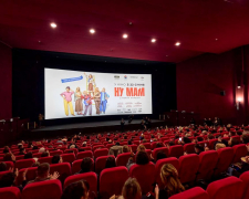 В українських кінотеатрах стартували фільм-сенсація та тепла комедія - одну з прем'єр зняв режисер із Запоріжжя