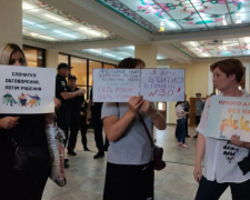 У Запорізькій міськраді вирішили дізнатись думку людей щодо об&#039;єднання шкіл та дитсадків - де пройти опитування