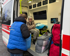 Евакуація мешканців із тяжкими захворюваннями з прифронтових сіл Запорізької області. Фото: гуманітарна місія «Проліска».