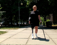 &quot;Ноги почали на ходу розриватися&quot; - вчителька із Запорізької області втратила кінцівку внаслідок ракетного удару (відео)