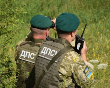 Ховалися у темряві - мешканець Запорізької області з напарником намагався втекти за кордон через мобілізацію (фото, відео)