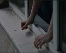 У Запоріжжі чоловік намагався вистрибнути з балкона п&#039;ятого поверху - відео