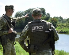 Заплив через Тису ледь не закінчився трагедією — прикордонники затримали жителя Запорізької області (фото)