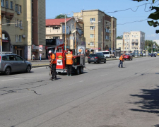 У Запоріжжі ремонтують дорогу на головному проспекті - що роблять