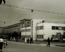 Засипали та заасфальтували - у Запоріжжі комунальники під час ремонту водогону знищили частину пам&#039;ятки Соцміста (фото) 